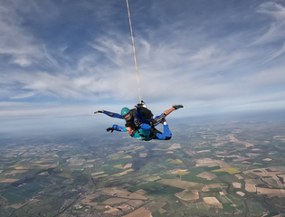 Tina's skydive for mum