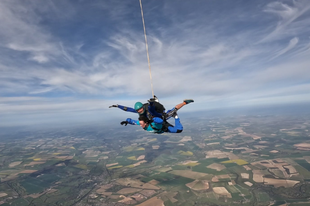 Tina's skydive for mum